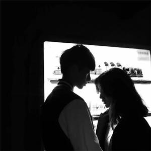 英语班长乖乖挽起裙子怎么写作文
