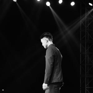 英语班长乖乖挽起裙子怎么写作文
